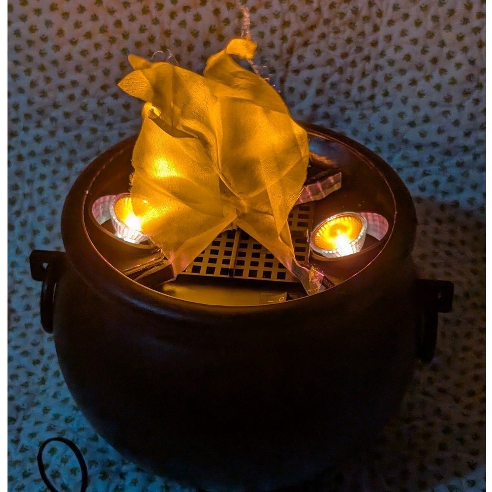 Vintage Halloween Cauldron Flame Lite FX Lighted Flickering Decor Black